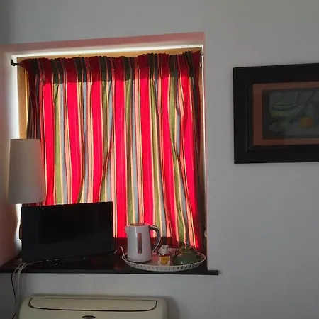 La Torre Di Ro Nocleg ze śniadaniem *